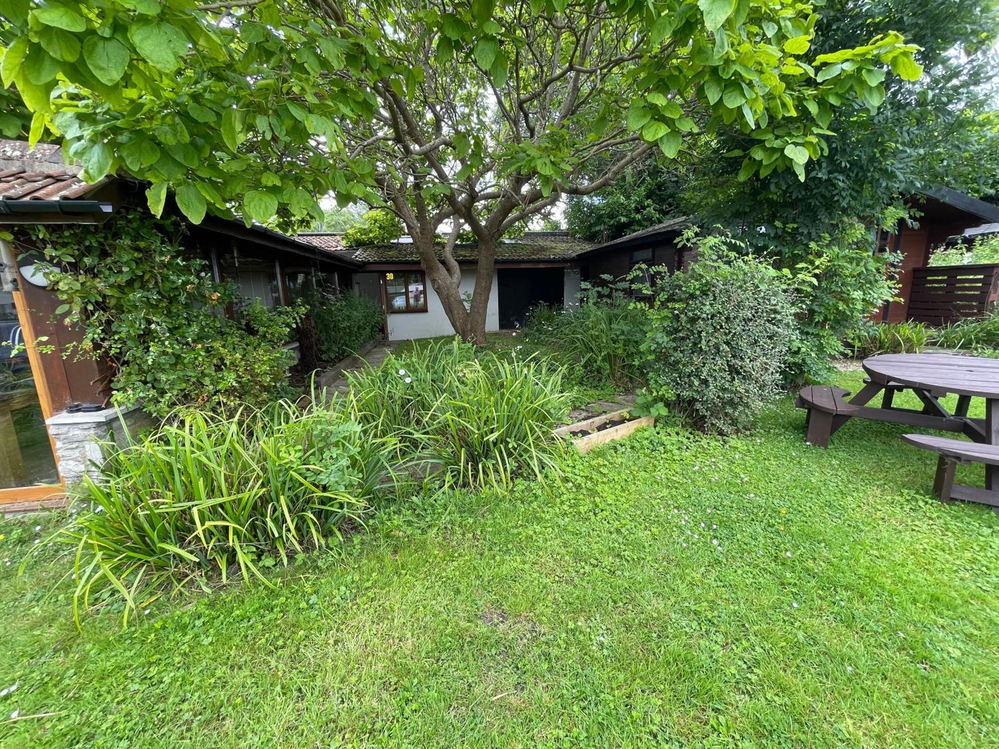 Bridge Farm Guesthouse Rooms Dundry Exterior photo