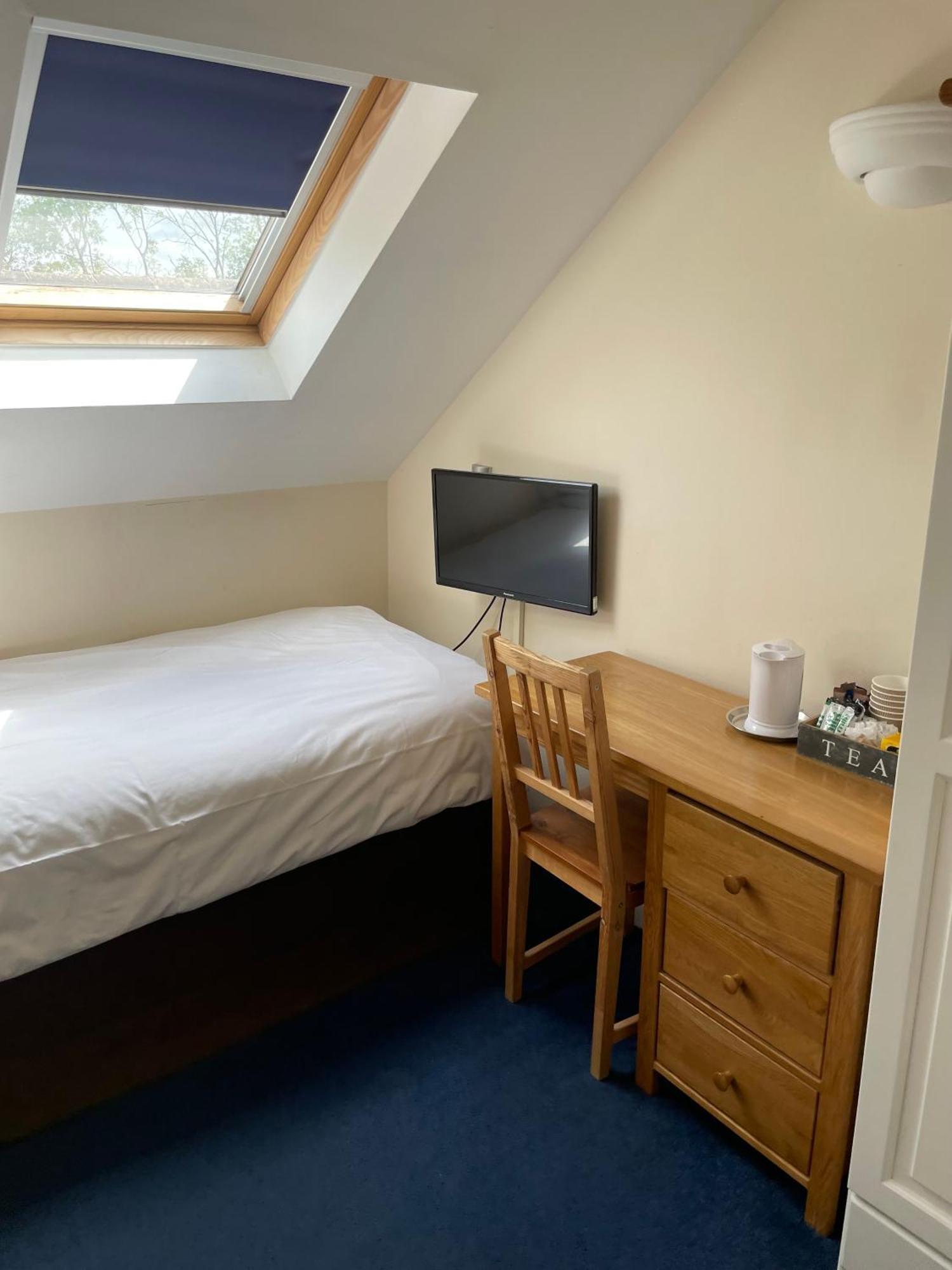 Bridge Farm Guesthouse Rooms Dundry Exterior photo
