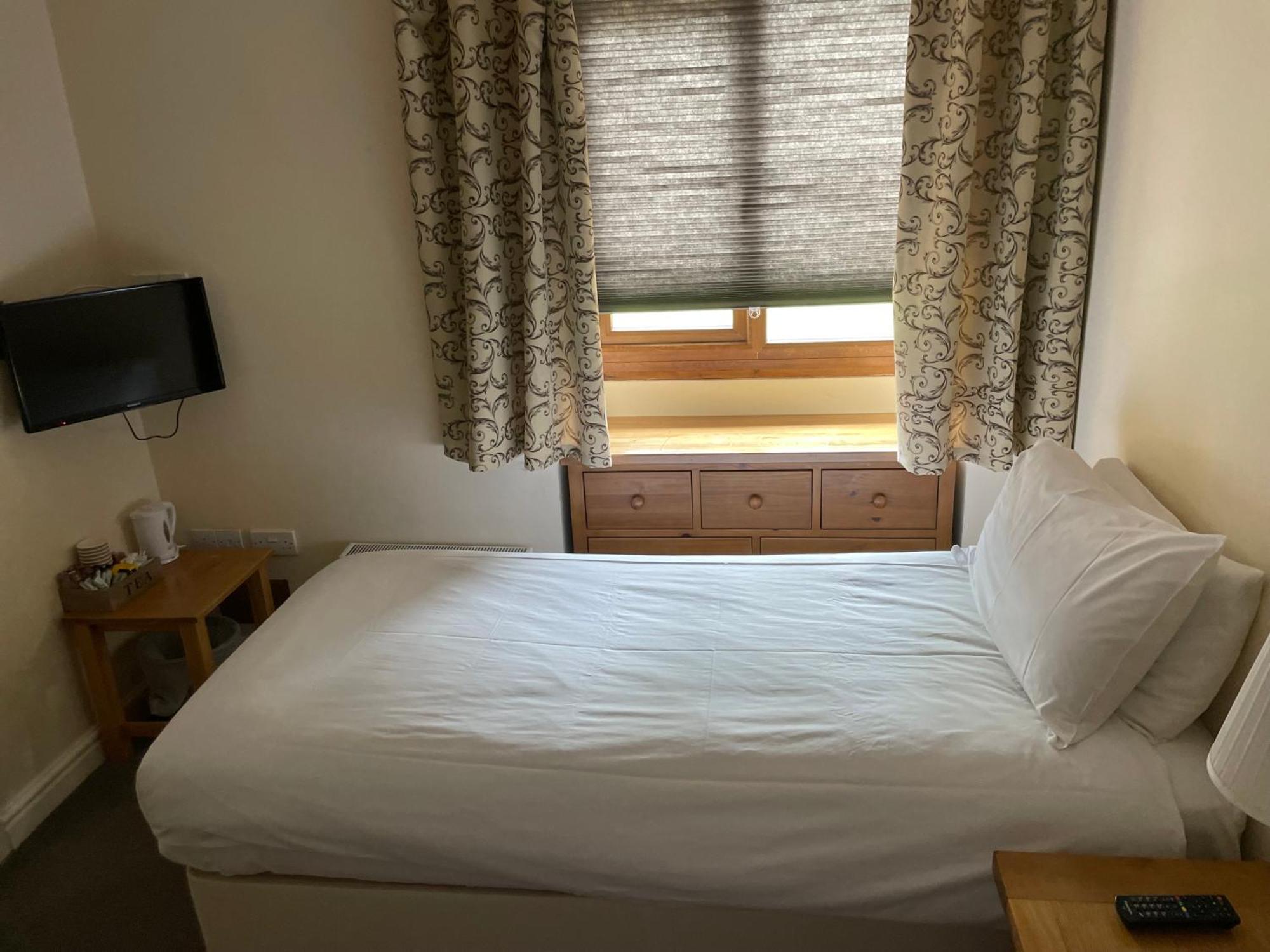 Bridge Farm Guesthouse Rooms Dundry Exterior photo