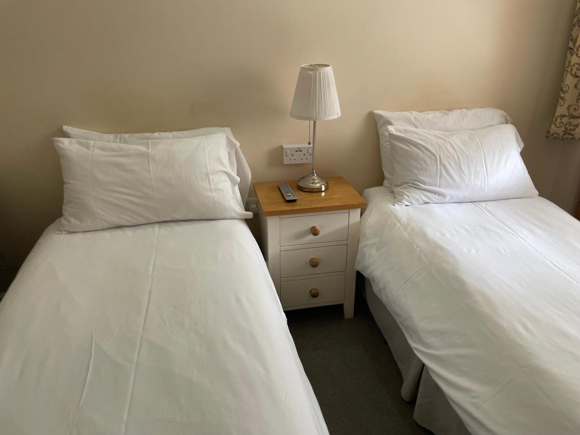 Bridge Farm Guesthouse Rooms Dundry Exterior photo